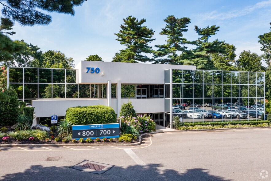 More Photos Of 700 Veterans Memorial Hwy, Hauppauge Unknown For Lease