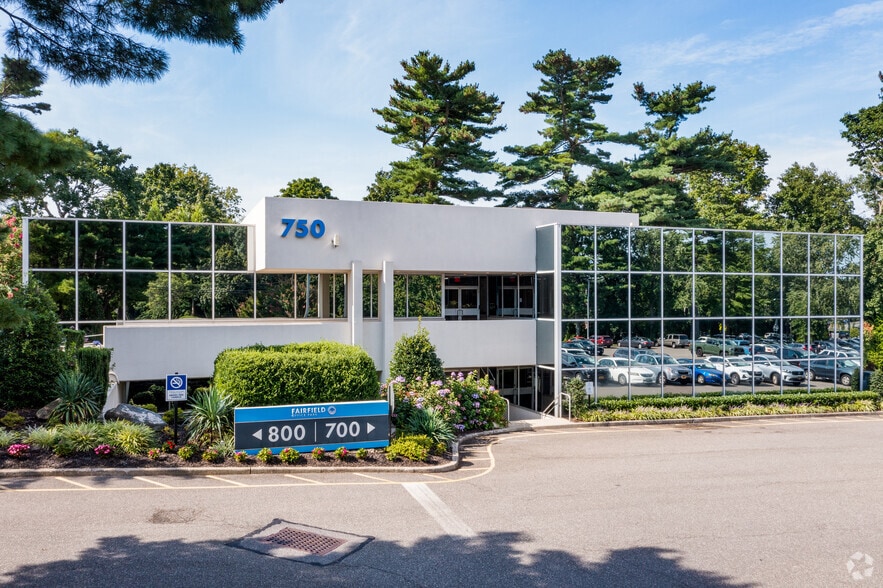 More Photos Of 700 Veterans Memorial Hwy, Hauppauge Unknown For Lease
