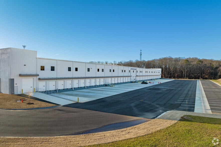 More Photos Of 1075 Highway 124, Braselton Unknown For Lease