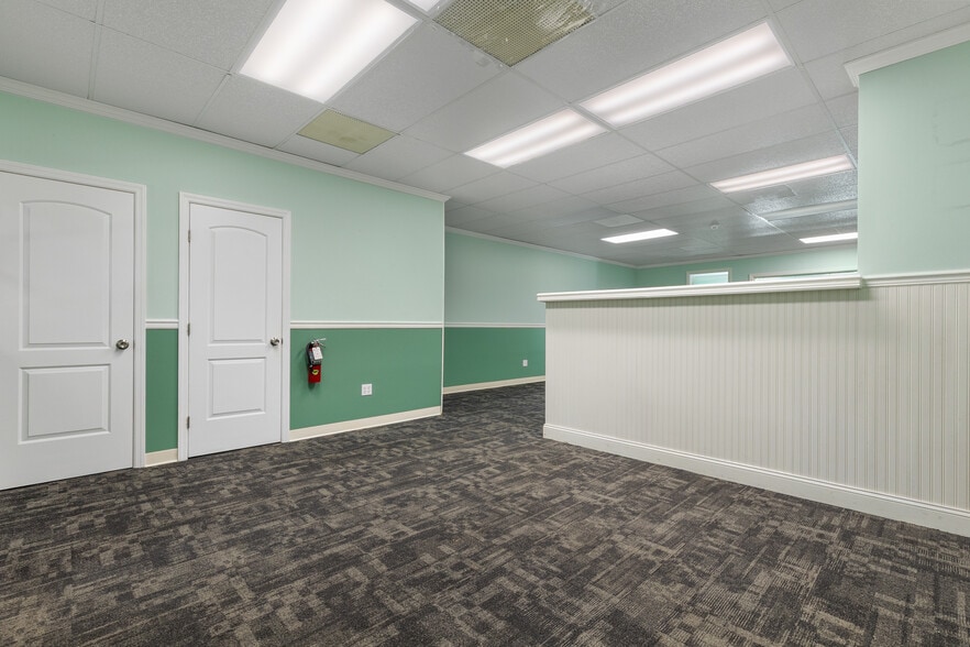 More Photos Of 170 Kinnelon Rd, Kinnelon Office Residential For Sale