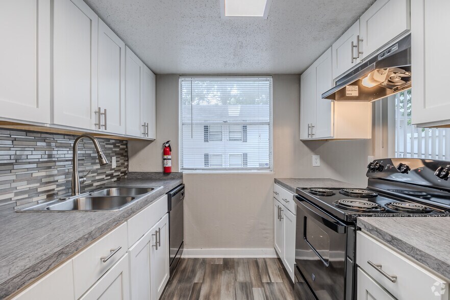 More Photos Of 3100 Godby Rd, College Park Apartments For Sale