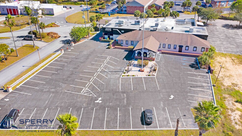 More Photos Of 300 N Cocoa Blvd, Cocoa Restaurant For Lease