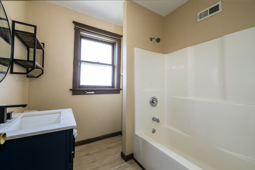 More Photos Of 5321 Michigan Ave, Saint Louis Multifamily For Sale