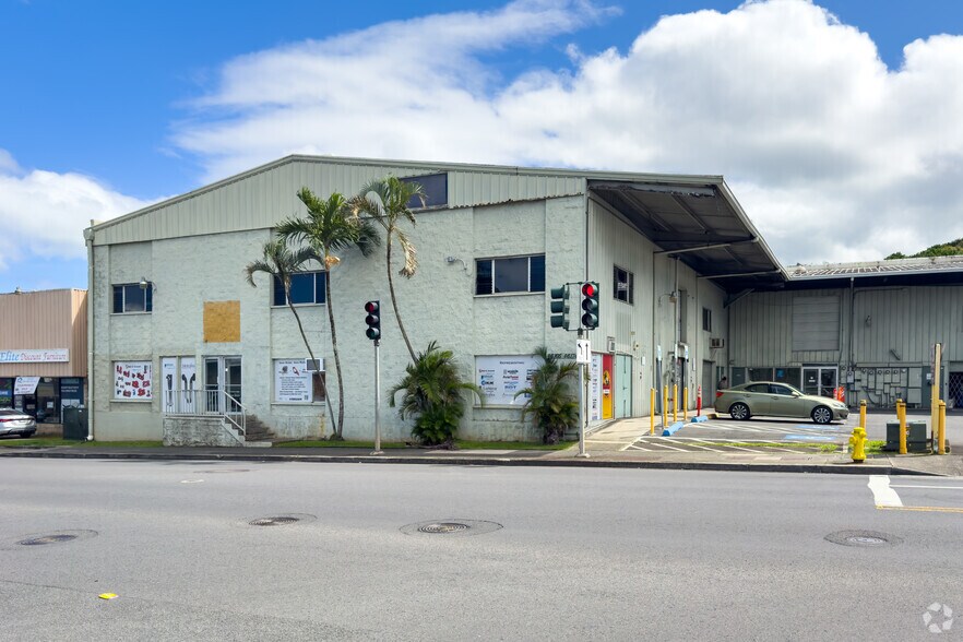 More Photos Of 46-174 Kahuhipa St, Kaneohe Warehouse For Lease