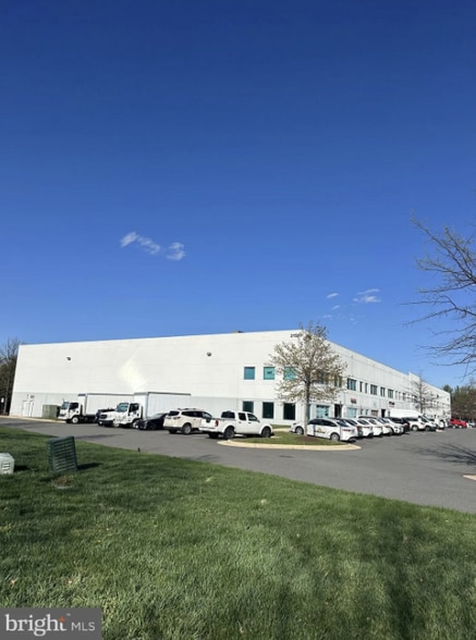 More Photos Of 21580 Atlantic Blvd, Sterling Warehouse For Sale