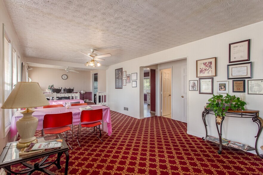 More Photos Of 1367 SW Highway 138, Riverdale Office For Sale