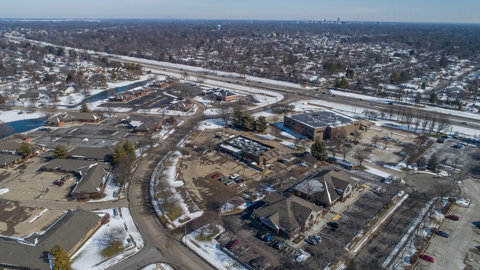 More Photos Of 2100 W White Oaks Dr, Springfield Restaurant For Sale