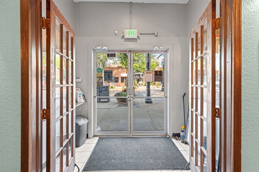 More Photos Of 516 Main St, Longmont Bar For Sale