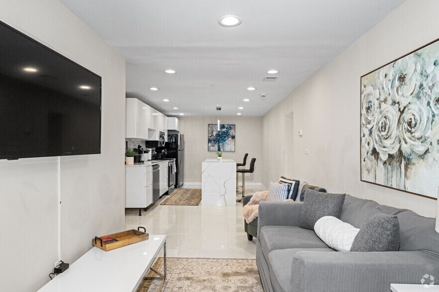 More Photos Of 1414 Pennsylvania Ave SE, Washington Apartments For Sale