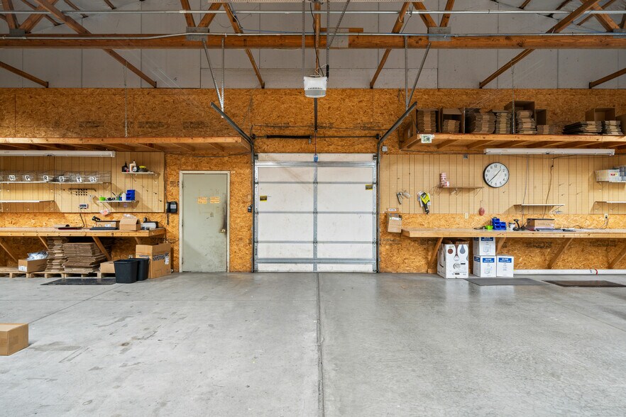 More Photos Of 130 Elizabeth Ln, Genoa City Industrial For Lease