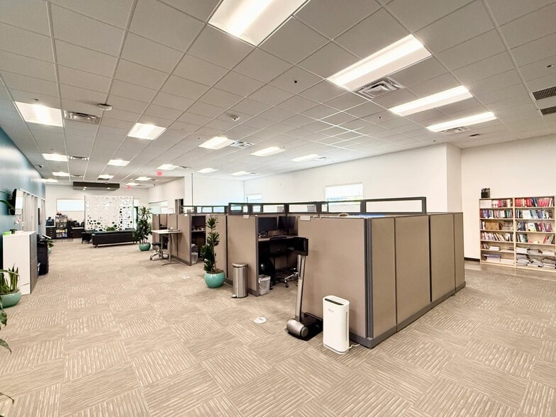 More Photos Of 398 S Arizona Ave, Chandler Freestanding For Lease