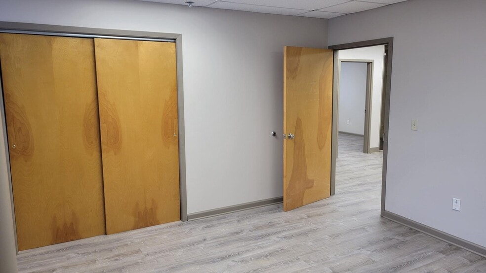 More Photos Of 310 Passaic Ave, Fairfield Office For Sale