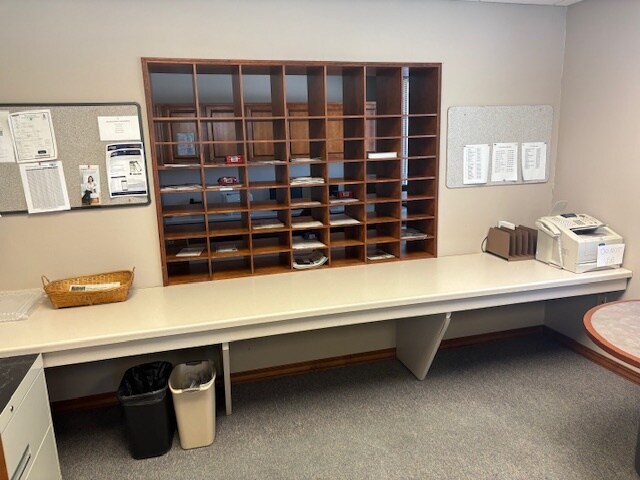 More Photos Of 105 E Bell St, Neenah Medical For Lease