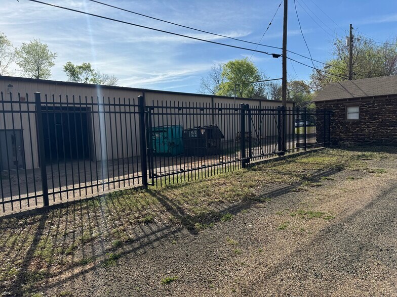 More Photos Of 436 S Fannin Ave, Tyler Office Residential For Sale