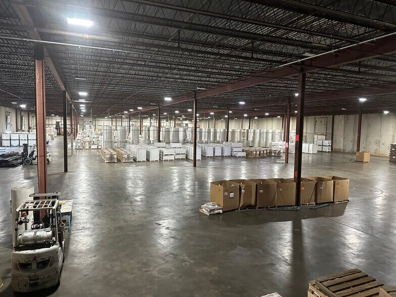 More Photos Of 235-269 Cane Creek Rd, Fletcher Warehouse For Lease