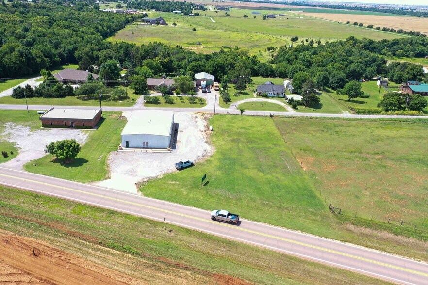 More Photos Of 16776 State Highway 33, Kingfisher Warehouse For Sale