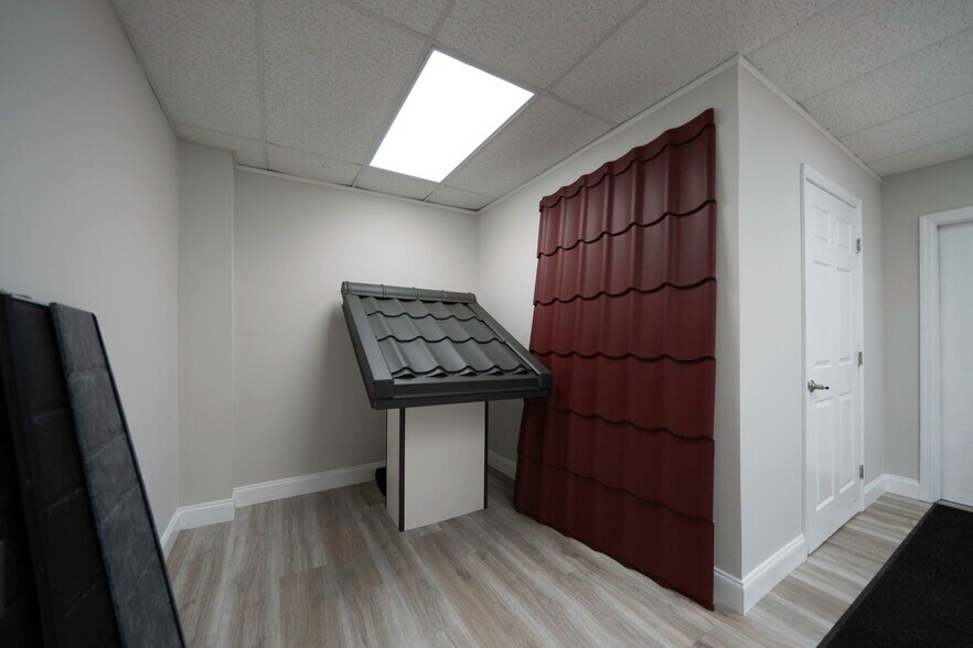 More Photos Of 25451 Fortran Dr, Punta Gorda Warehouse For Sale