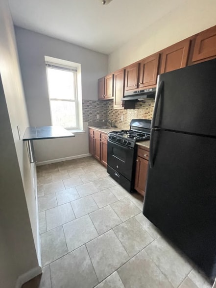More Photos Of 641 Lincoln Ave, Orange Apartments For Sale