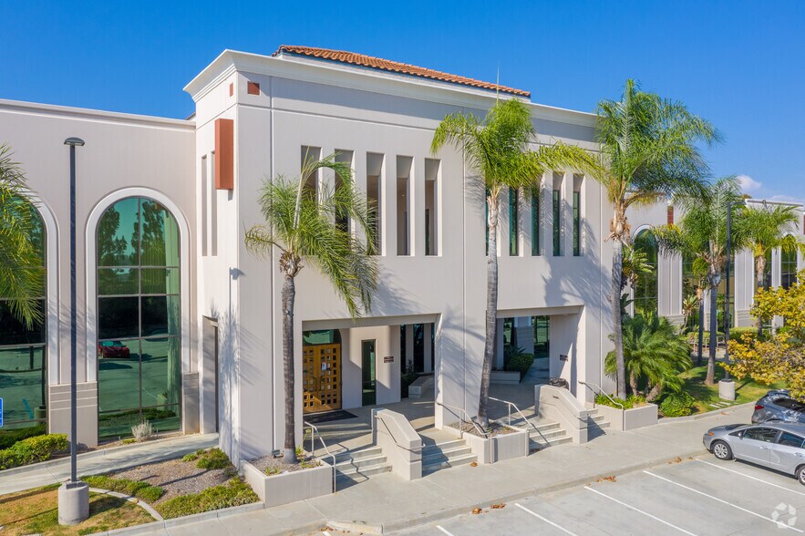 More Photos Of 6050 santo Rd, San Diego Office For Lease