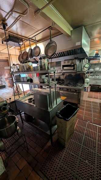 More Photos Of 2794 S Coast Hwy, Laguna Beach Restaurant For Lease