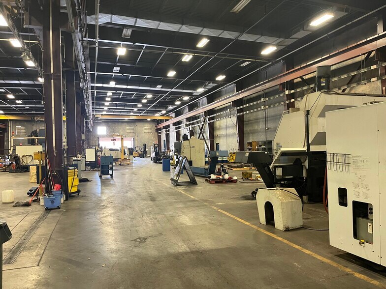 More Photos Of 3225 Melcat Dr, Oklahoma City Manufacturing For Sale