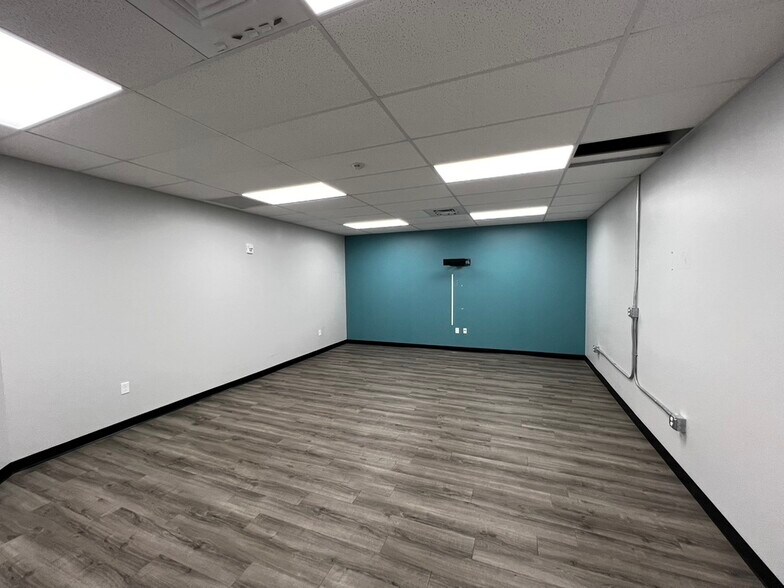 More Photos Of 167-179 W High St, London Freestanding For Lease