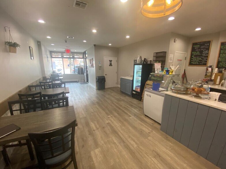 More Photos Of 71-06 Fresh Pond Rd, Ridgewood General Retail For Lease