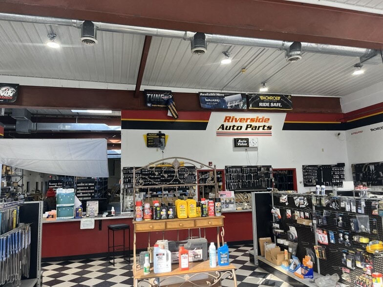 More Photos Of 223 Broadway, Rensselaer Freestanding For Sale