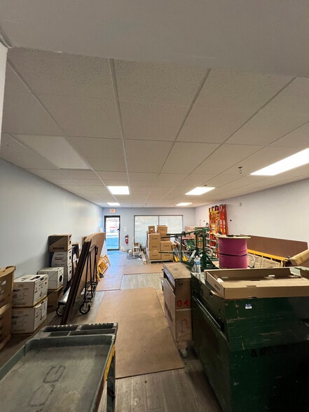 More Photos Of 329-335 Irving Park Rd, Roselle Office For Sale