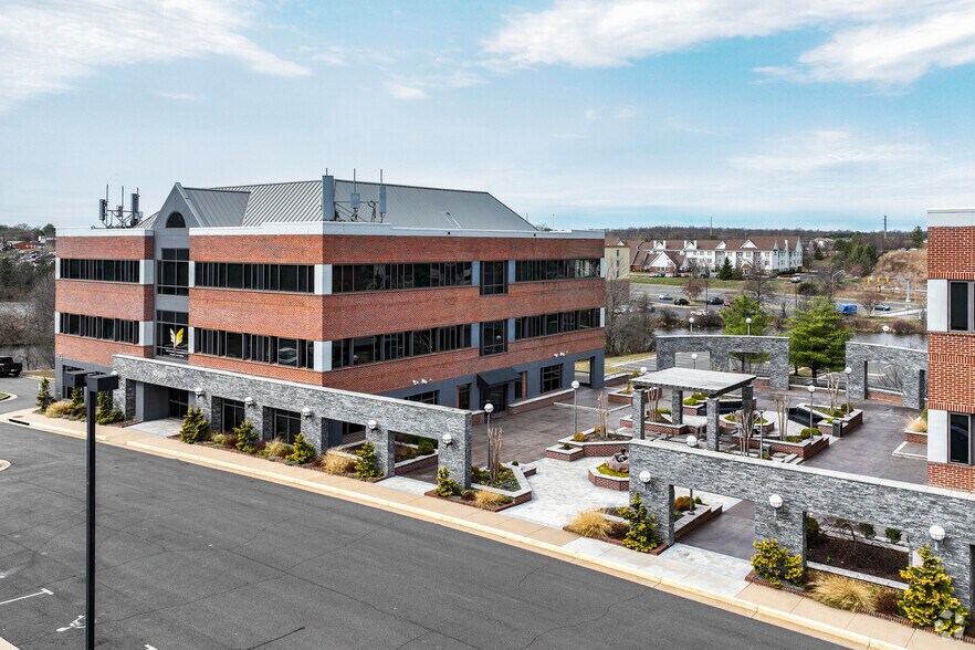 More Photos Of 10550 Linden Lake Plz, Manassas Coworking Space