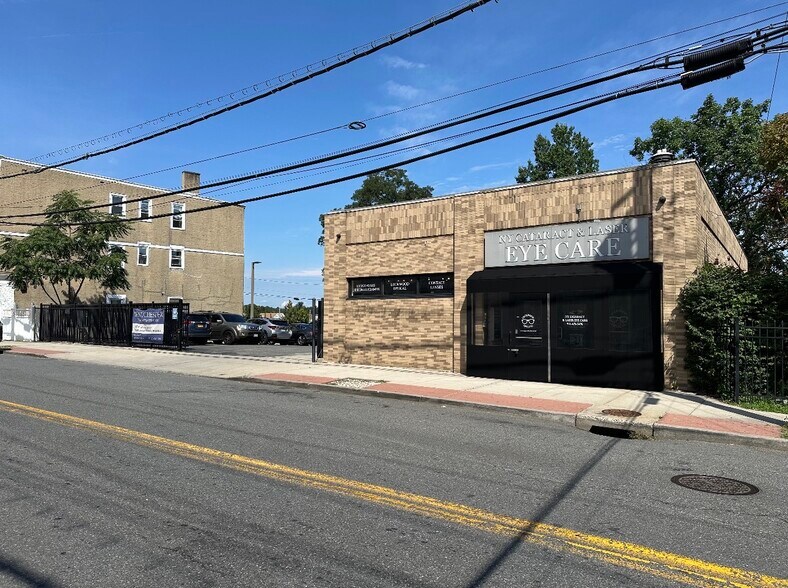 Primary Photo Of 157 Lockwood Ave, Yonkers Bank For Sale