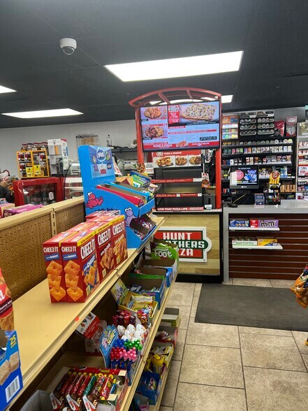 More Photos Of 600 E Main St, Geronimo Convenience Store For Sale