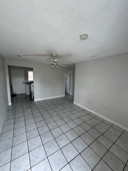 More Photos Of 39 SW 6th Ave, Delray Beach Apartments For Sale