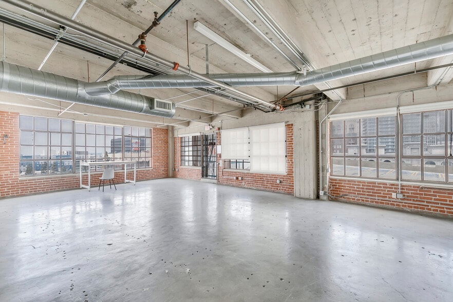 More Photos Of 1013 S Los Angeles St, Los Angeles Loft Creative Space For Lease