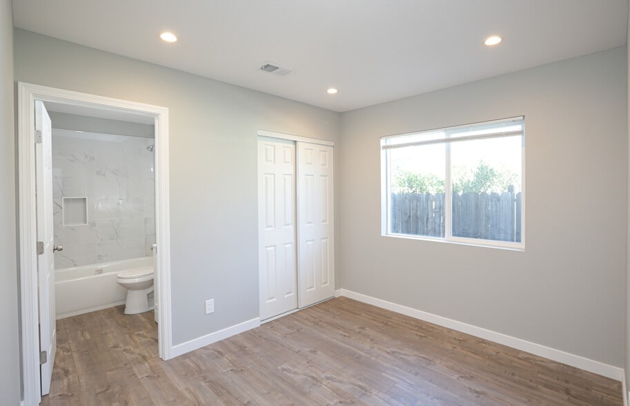More Photos Of 456 N Batavia St, Orange Apartments For Sale