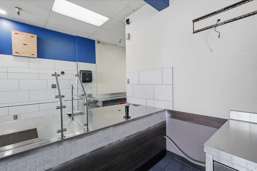 More Photos Of 867-873 Sutton Way, Grass Valley General Retail For Lease