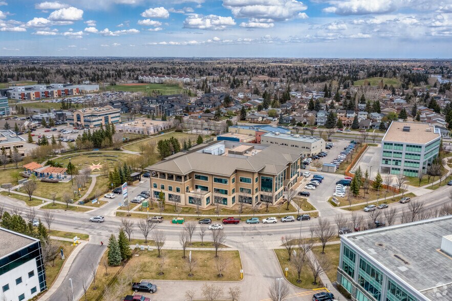 More Photos Of 40 Sunpark Plz SE, Calgary Medical For Lease