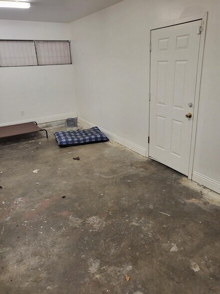 More Photos Of 100 S Jones Blvd, Las Vegas Office For Lease