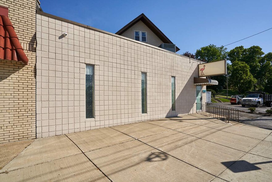 More Photos Of 567 E Cuyahoga Falls Ave, Akron General Retail For Sale