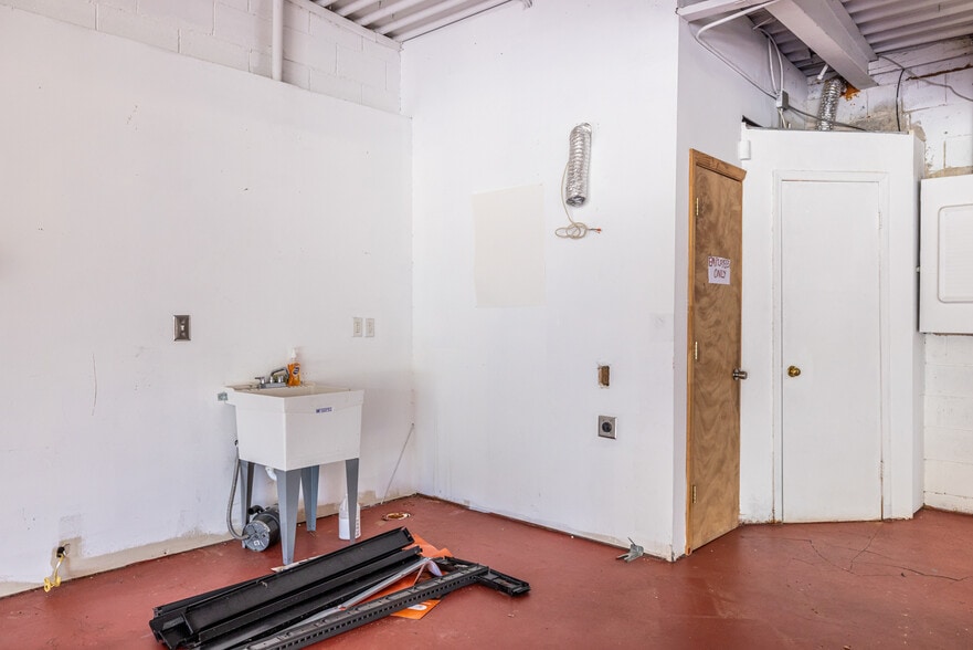 More Photos Of 3296 Northcrest Rd, Atlanta Loft Creative Space For Sale