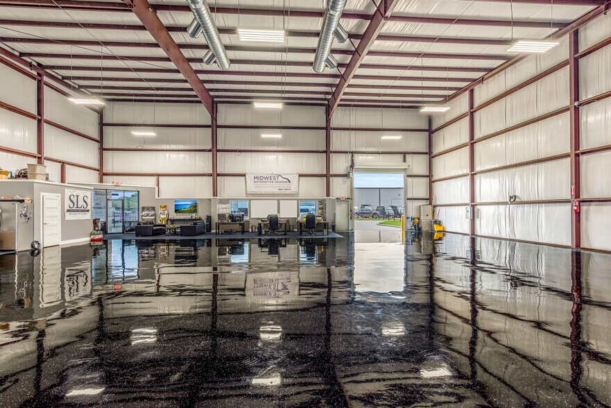 More Photos Of 17701 Telge Rd, Cypress Warehouse For Sale