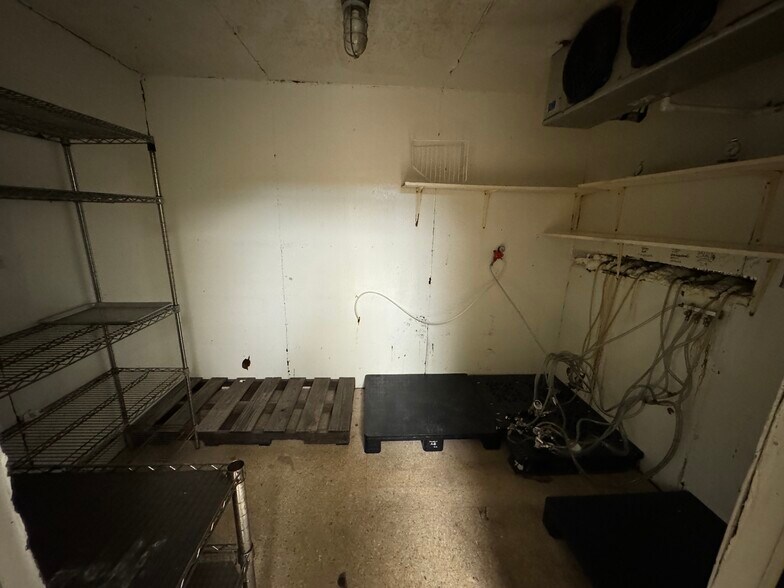 More Photos Of 3080 W State St, Bristol Bar For Sale