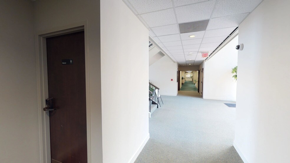 More Photos Of 2101 N Sardis Rd, Charlotte Office For Lease