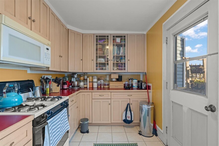 More Photos Of 19 Joost Ave, San Francisco Multifamily For Sale