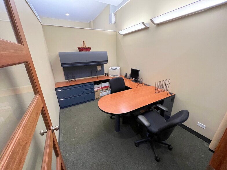 More Photos Of 2056-2058 W Belmont Ave, Chicago Office Residential For Sale