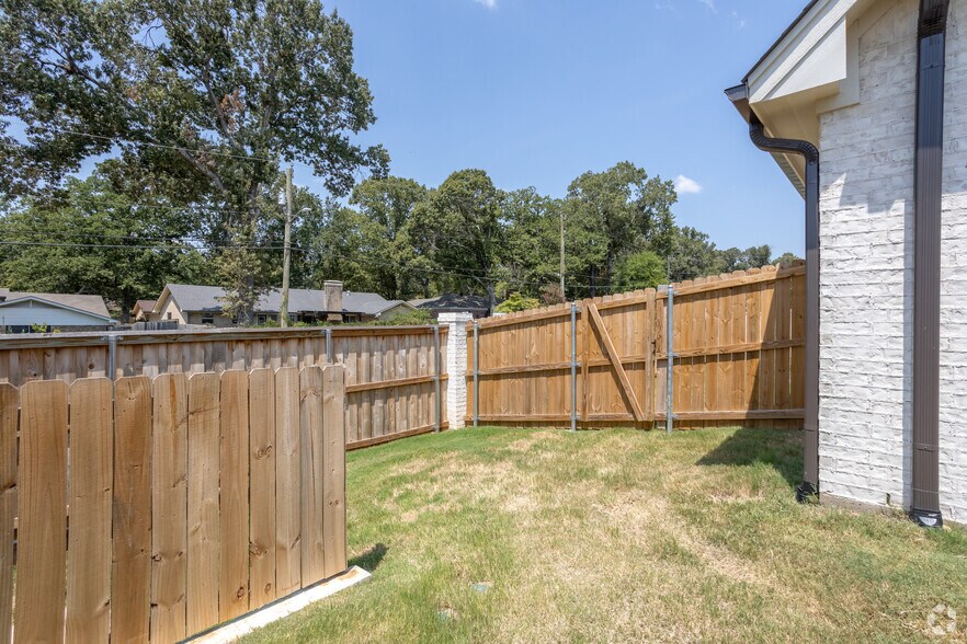 More Photos Of 8406 Cambridge Rd, Tyler Apartments For Sale