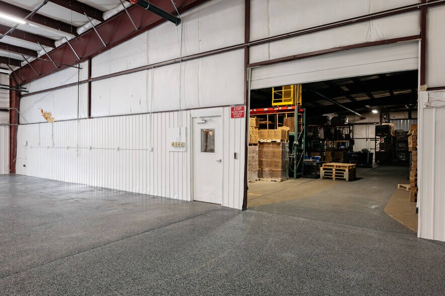 More Photos Of 2291 Traversefield Dr, Traverse City Manufacturing For Lease
