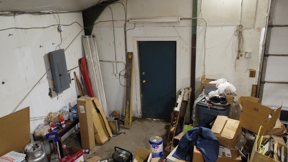 More Photos Of 3822 Bennington Ave, Kansas City Warehouse For Sale