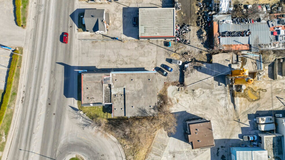More Photos Of 1500-1502 Boul Des Laurentides, Laval Storefront Retail Residential For Sale