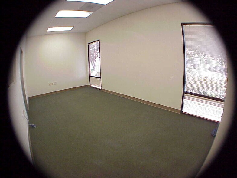 More Photos Of 309 Laurelwood Rd, Santa Clara Warehouse For Lease